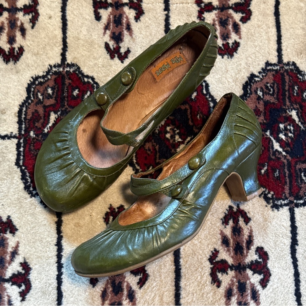 Vintage Miz Mooz Mary Jane Low Heels